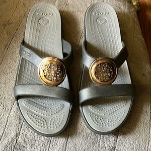 CROCS Black Sandals with Wide Strap and Textured Footbed